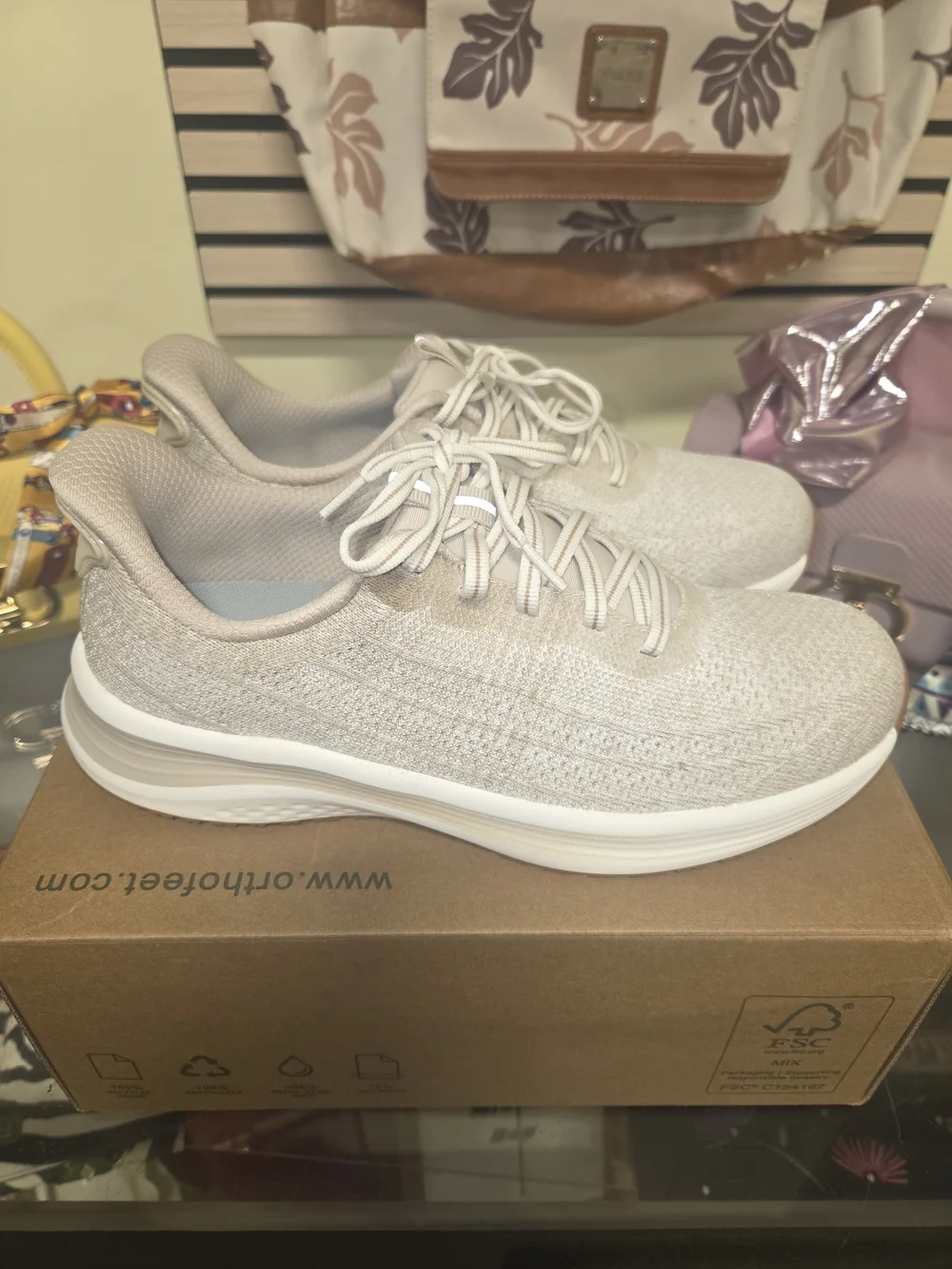 Orthofeet Tan Nude White Orthepedic Sneakers w/inserts Womens US Size 10 WIDE